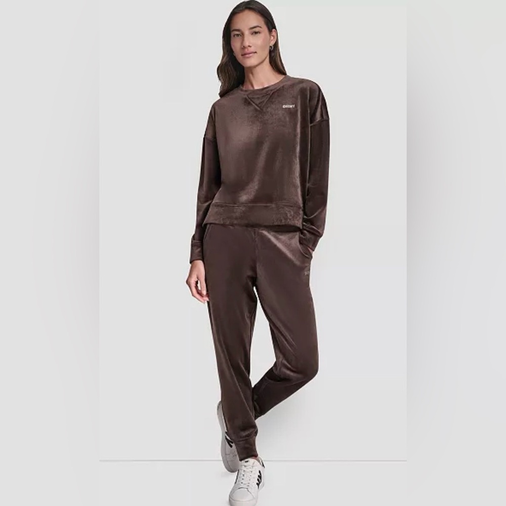 DKNY Chocolate lounge Set